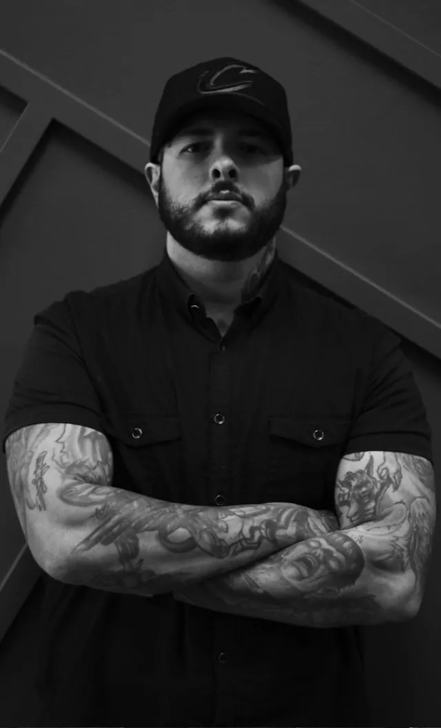 Adam Antunano, tatuador de Oklahoma City