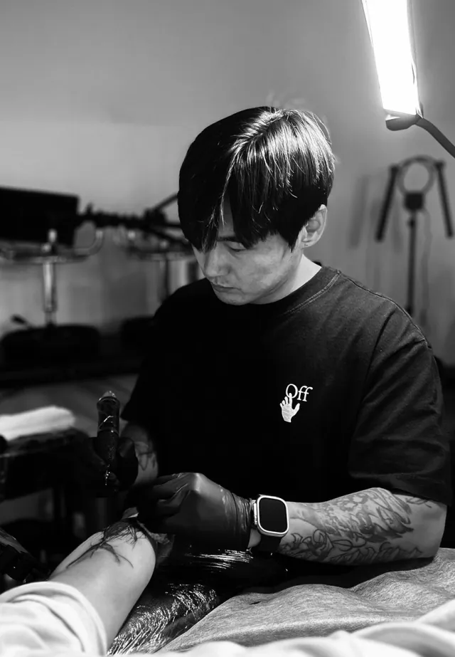 BangCheol Kim “BK”, tatuador de Berlin