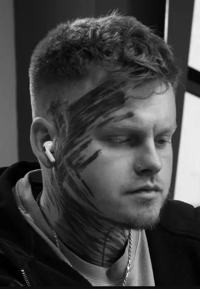 Cristian Marchant, tatuador de Los Angeles