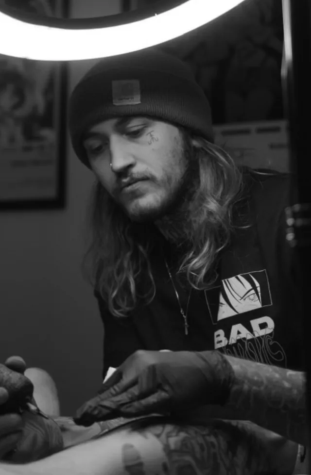 Kodi Ellis, tatuador de Indianapolis