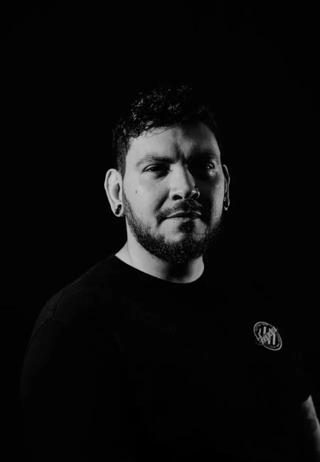Miguel Lopez, tatuador de Panama City