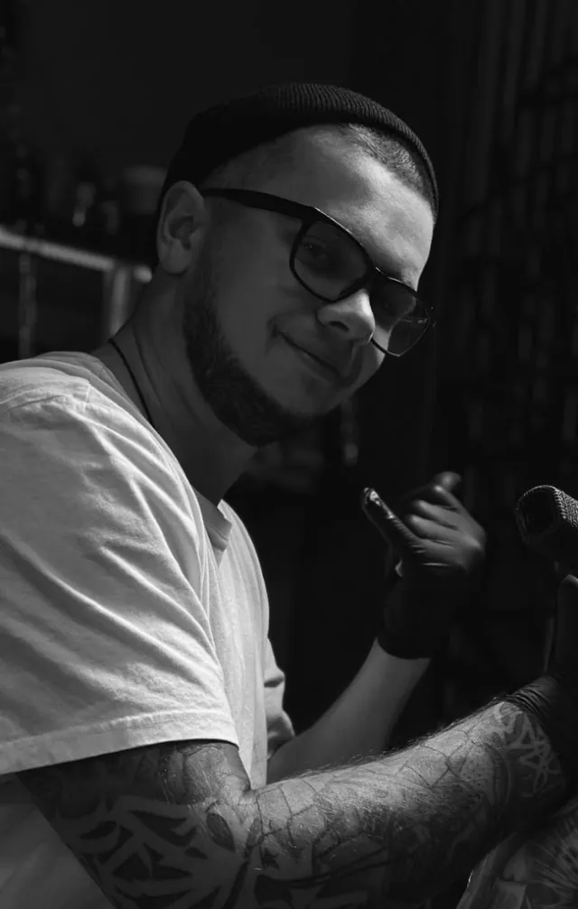 Nikolay Sudvinskiy, tatuador de Saint Petersburg
