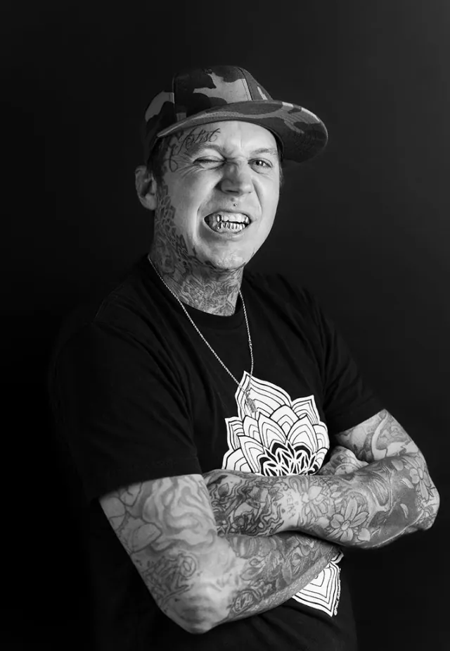 Paul Schnell, tatuador de Eustis