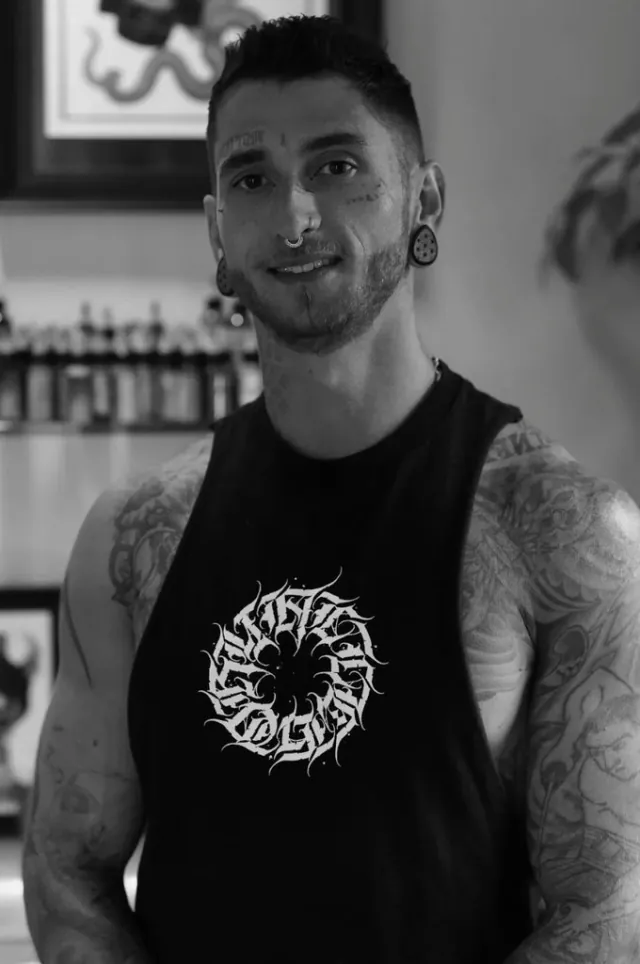 Zack Singer, tatuador de Usa